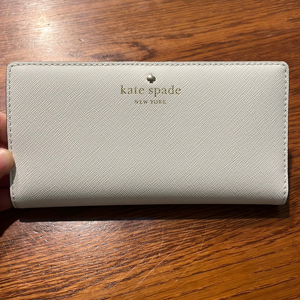 Ivory Kate spade ivory wallet bifold